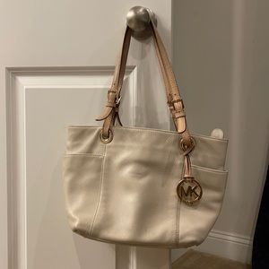 MK taupe leather bag w/tan leather straps